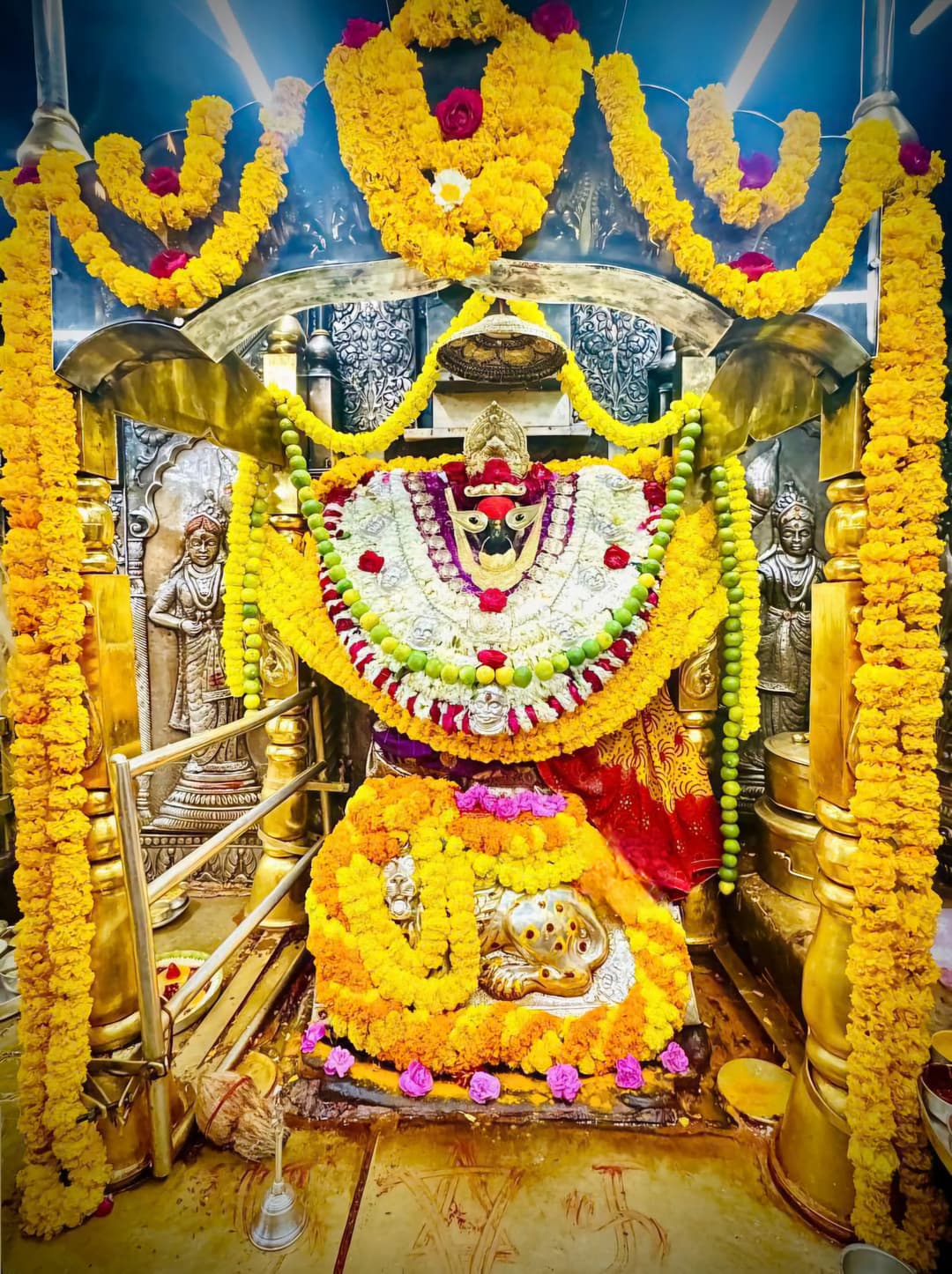 Maa Vindhyavasini Devi Shringar Pooja at Vindhyachal